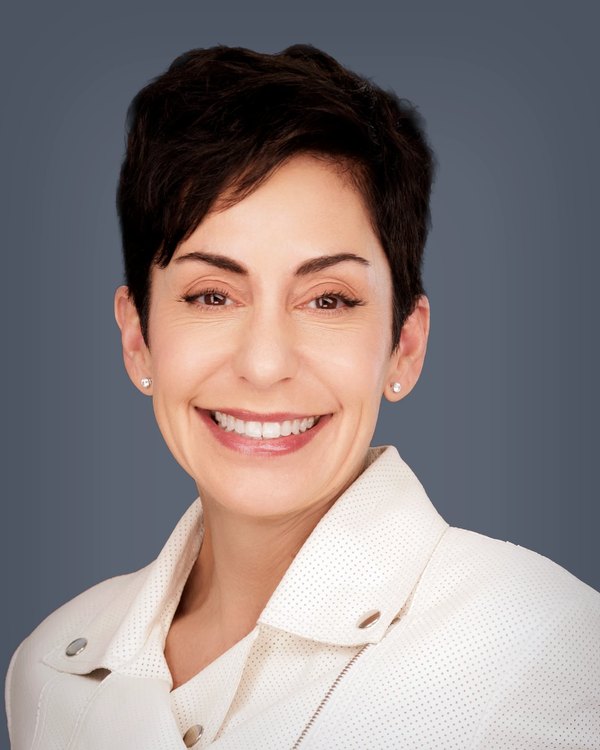 Jennifer Skylakos